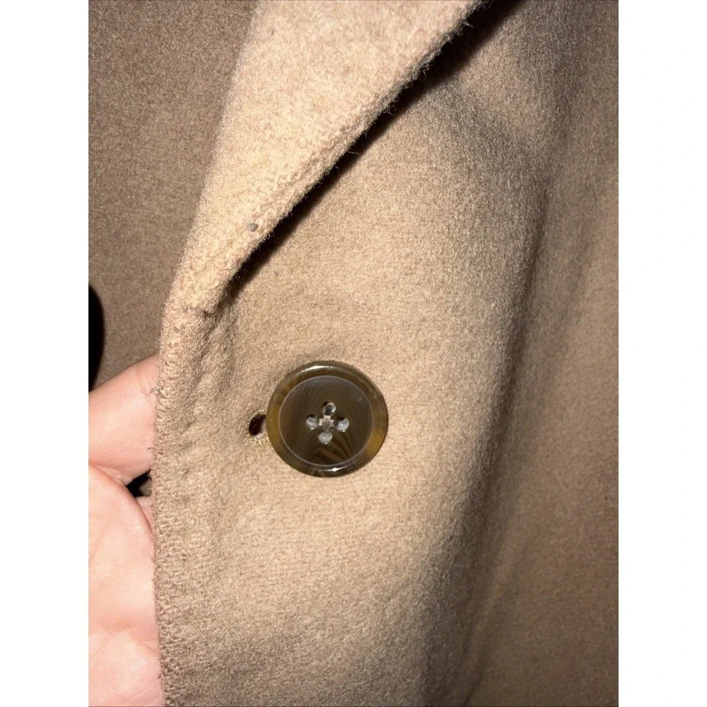 Ralph Lauren Mens Overcoat  Camel fully lined 3 button Italian Wool Fabric. 5513
